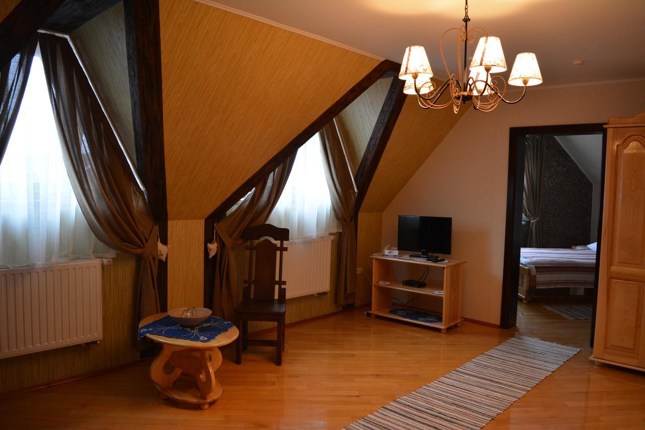 Hotel Svitlytsia Tyachiv Esterno foto