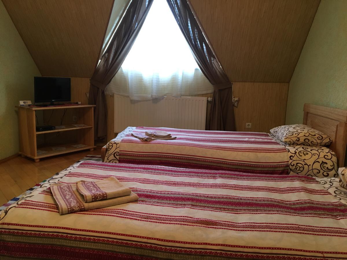 Hotel Svitlytsia Tyachiv Esterno foto