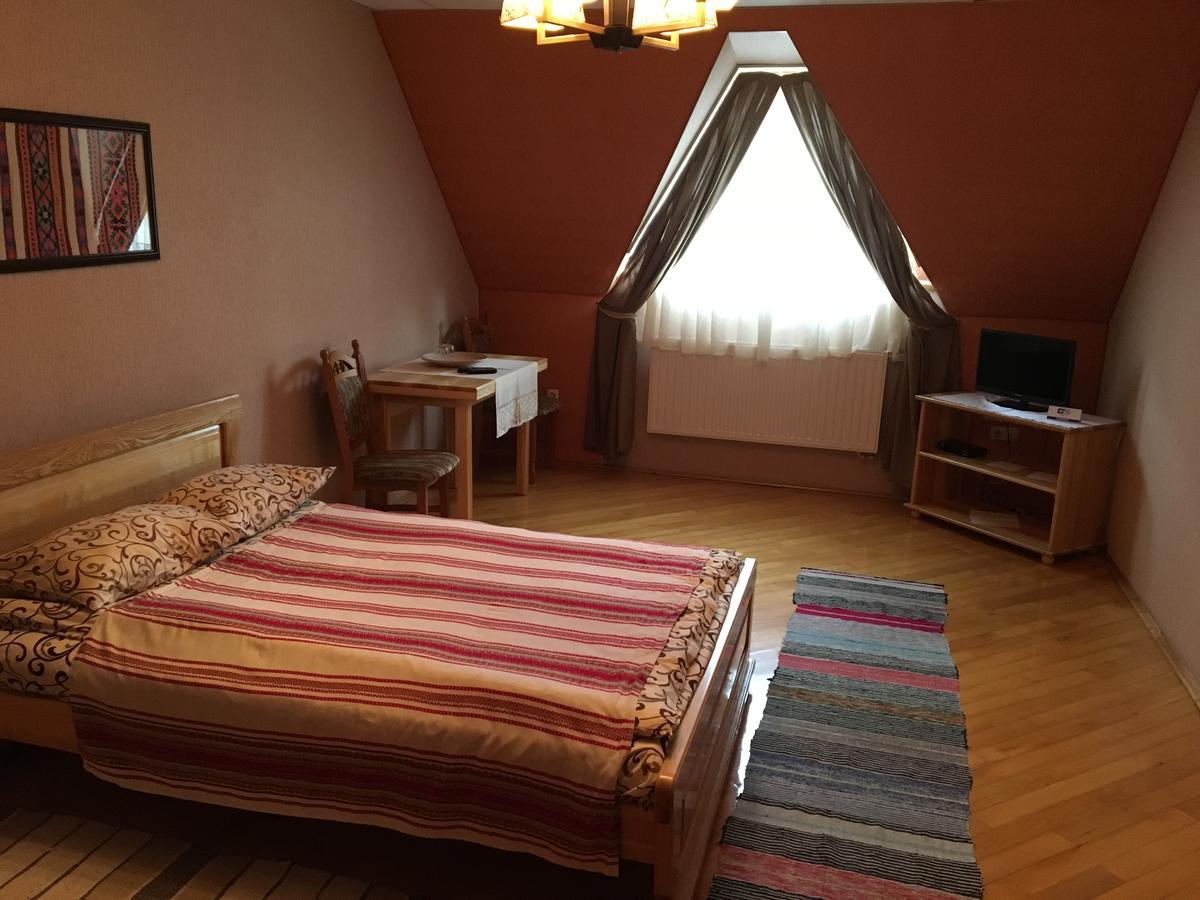 Hotel Svitlytsia Tyachiv Esterno foto
